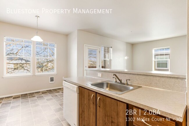 Building Photo - 1302 Mcgee Ct NE
