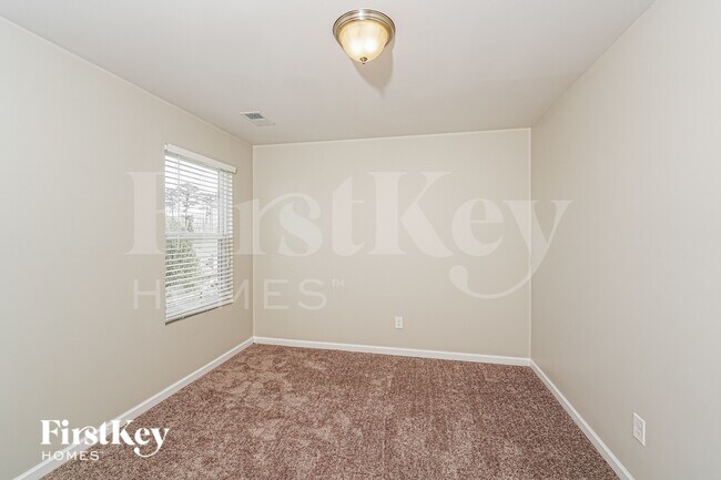 Building Photo - 5069 Bella Ct