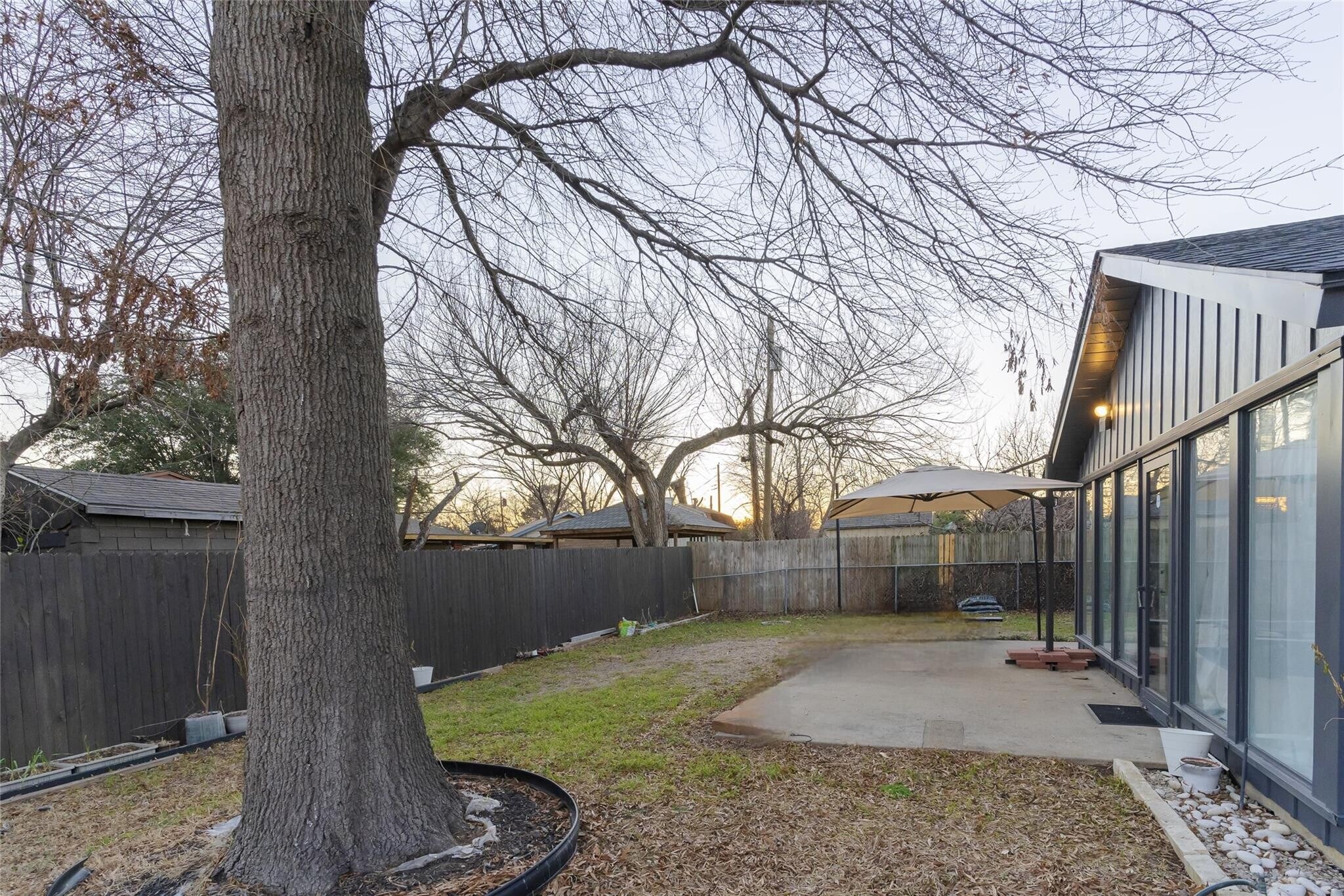 Building Photo - 1620 W Northgate Dr