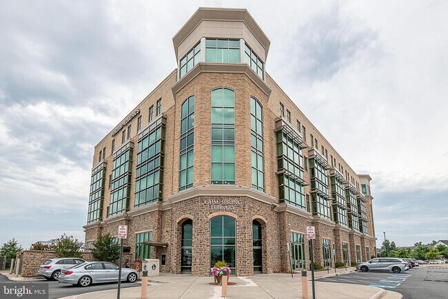 Building Photo - 24635 Kings Canyon Square