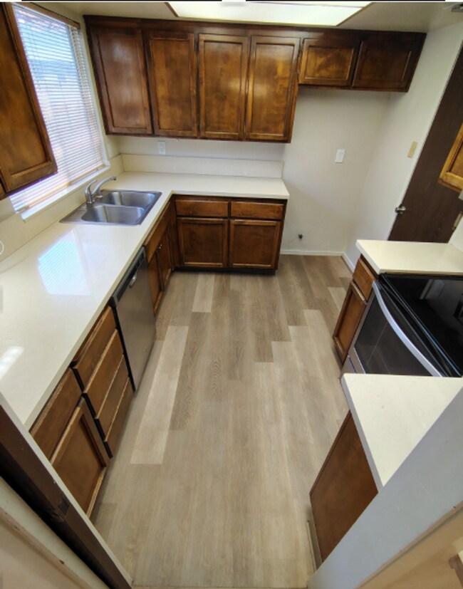 Building Photo - 1005 Sylvan Meadows Dr