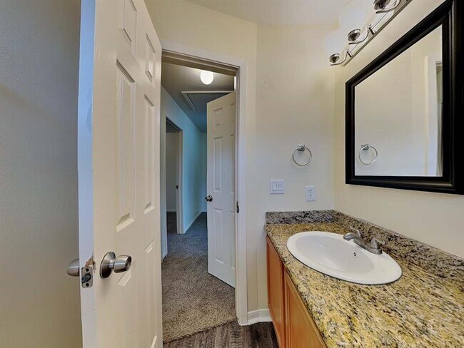 Building Photo - 6424 Mountain Pines Ln