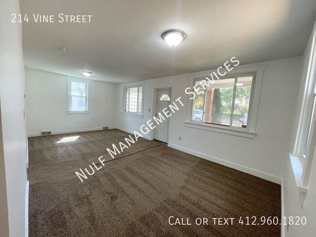 Building Photo - 214 Vine St