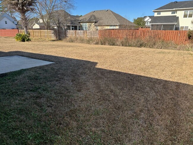 Building Photo - 199 Lancaster Way