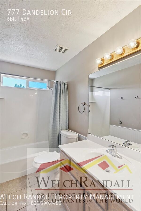 Building Photo - 777 Dandelion Cir