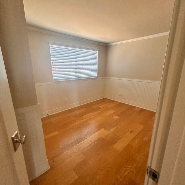 Building Photo - 3329 Harbor Blvd