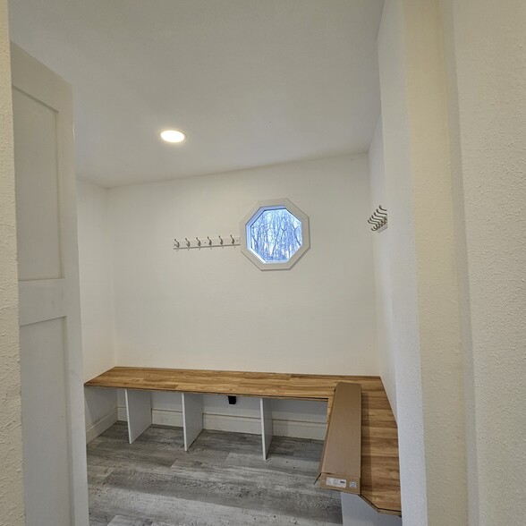 Building Photo - 7314 Big Bend Rd