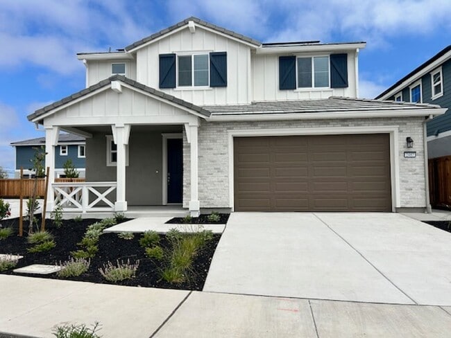 Primary Photo - Beautiful Brand New Smart Home with Solar ...