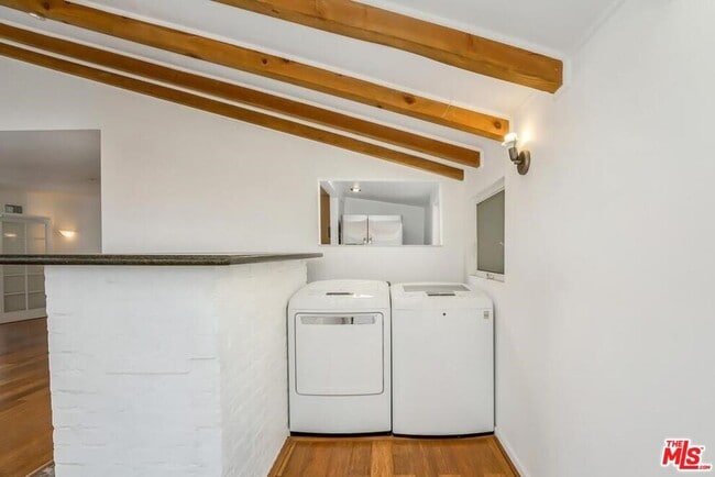 Building Photo - 2431 N Gower St