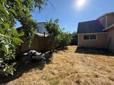 Building Photo - 16725 SE Naegeli Dr