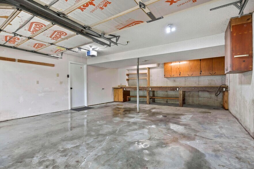 Building Photo - 8715 NW 83rd Street