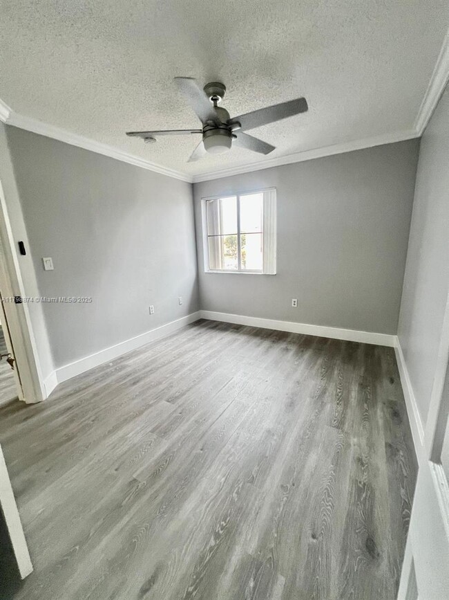 Building Photo - 15711 SW 137th Ave