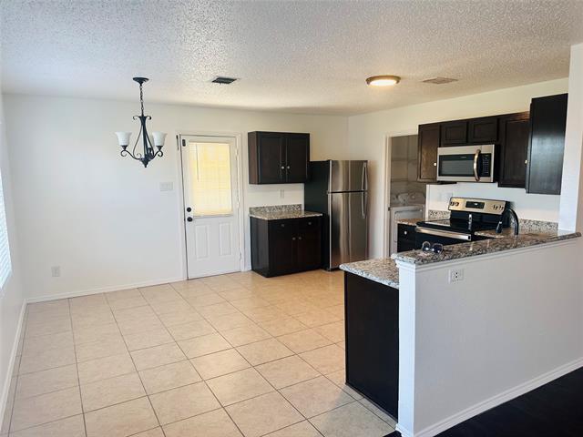 Building Photo - 1002 Mazourka Dr