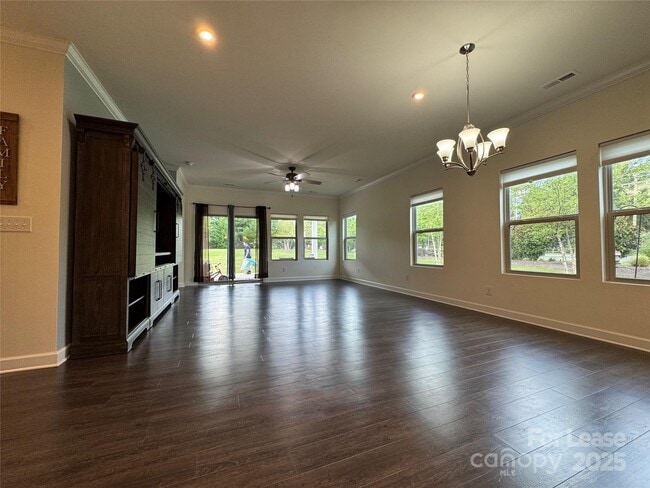 Building Photo - 4641 Collingham Dr