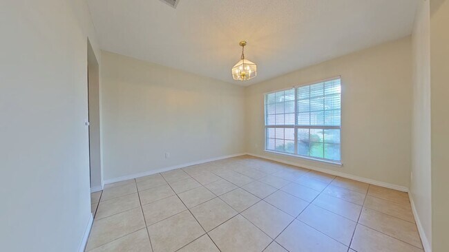 Building Photo - 143 Steeplechase Dr