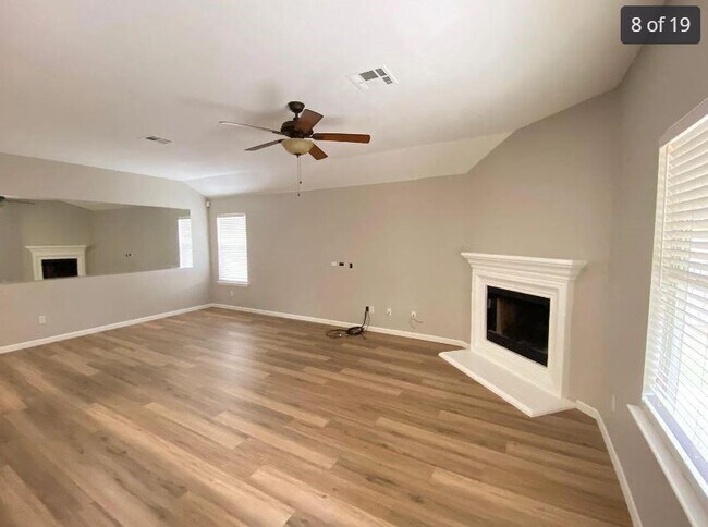 Building Photo - 1413 Haley Gray Dr