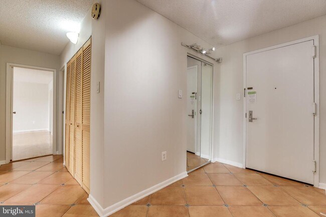 Building Photo - 200 N Pickett St