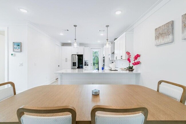 Building Photo - 125 Blue Eden Lp