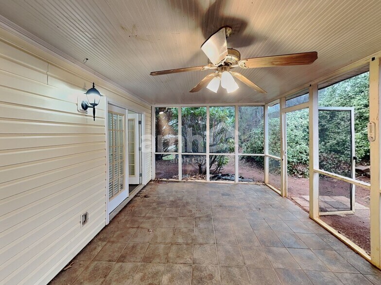 Building Photo - 4604 Young Deer Dr