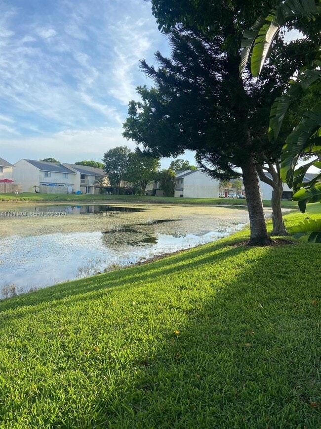 Building Photo - 4601 Pier Dr