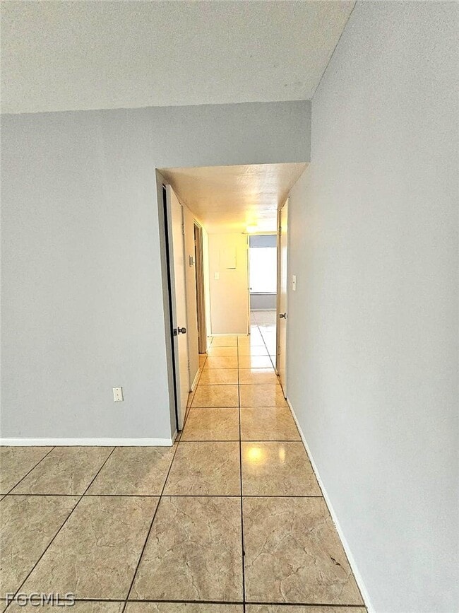 Building Photo - 1830 Maravilla Ave