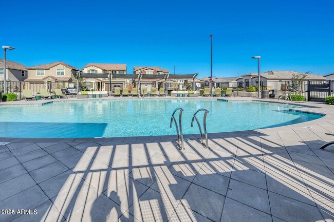 Building Photo - 2516 E King Bird Dr