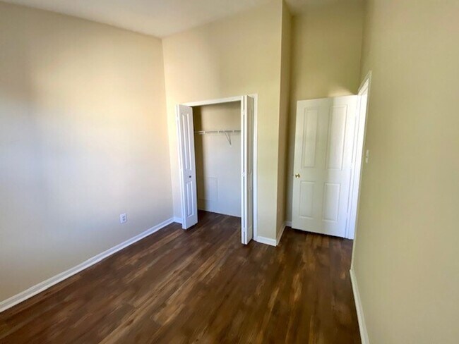 Building Photo - COMING SOON!   Gorgeous 3 Bedroom Townhome!