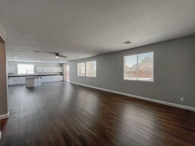 Building Photo - Stunning 5-Bedroom Home in Gated Community...