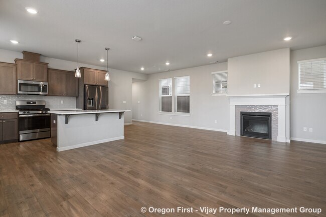 Building Photo - 3662 SE 67th Ave