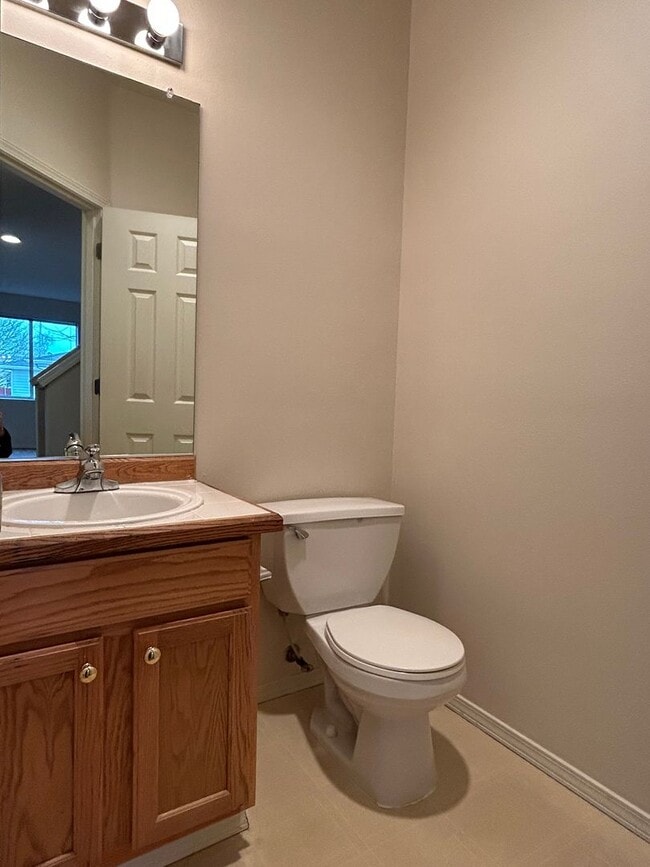 Building Photo - Three Bedroom Duplex