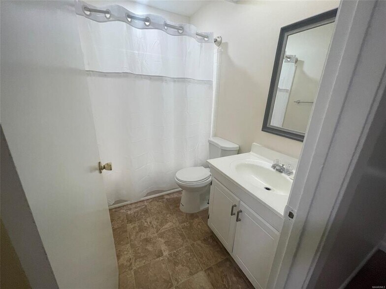 Building Photo - 55 Rosewood Ct