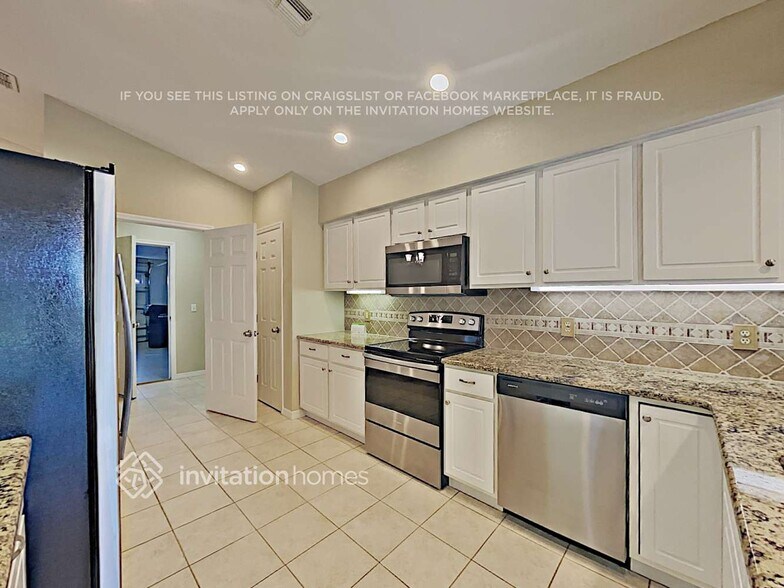 Building Photo - 3022 Westmoreland Dr