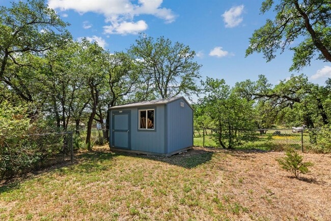 Building Photo - 6010 Oakclaire Dr