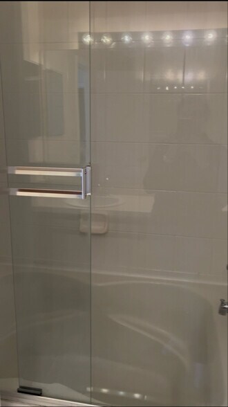 Building Photo - 546 Pinebranch Cir