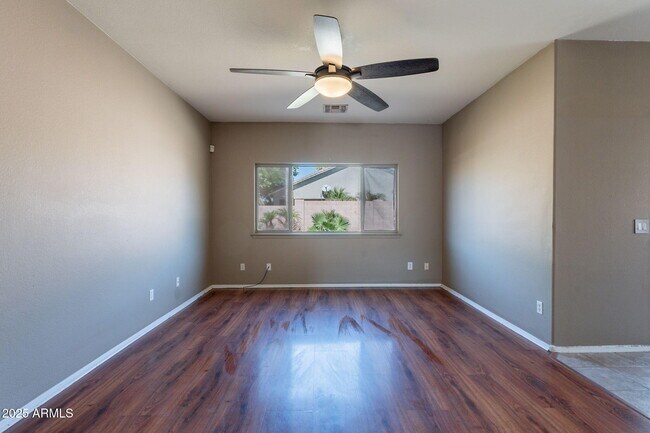 Building Photo - 11820 W Cambridge Ave