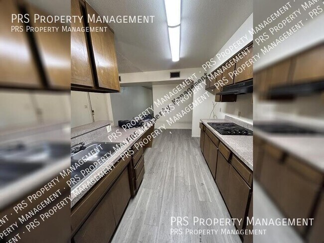 Building Photo - 5309 S River Dr