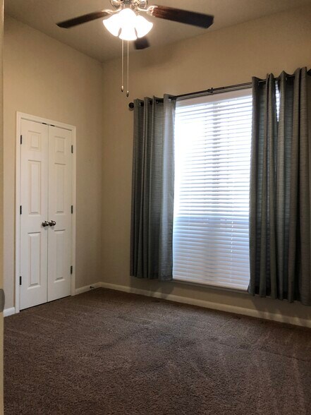 Building Photo - 7617 Red Valley Way