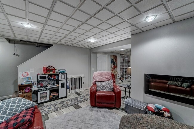 Building Photo - 4025 Wild Flower Dr
