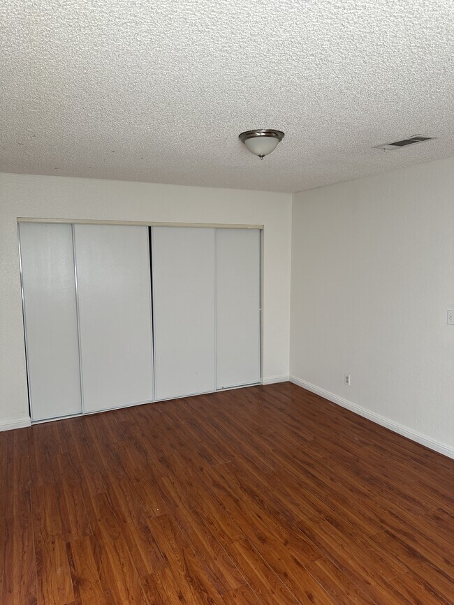 Building Photo - 9521 Sunken Reef Cir