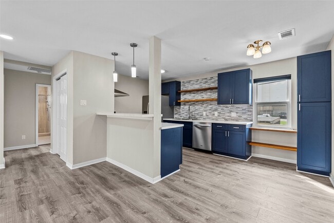 Building Photo - 1725 Avenue O