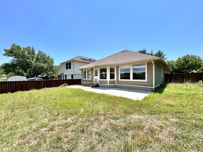 Building Photo - Charming Rustic Retreat – 3 Bed, 2 Bath Si...