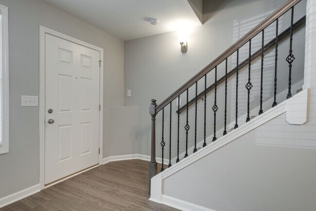 Building Photo - 225 Woodland Vly Ln