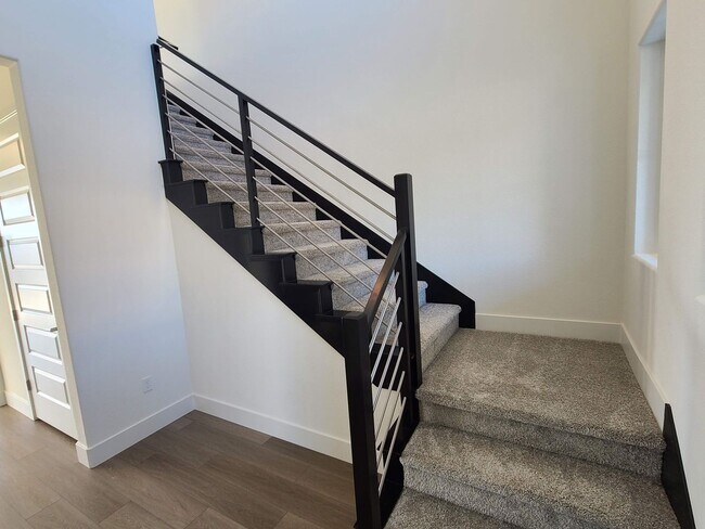 Building Photo - BEAUTIFUL BRAND NEW "NEXT-GEN" HOME W/ SOLAR & SIERRA VIEWS!!