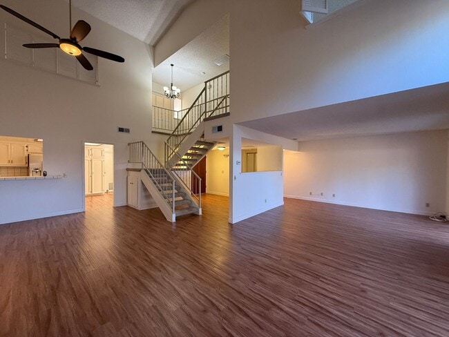 Building Photo - Beautiful Two Story Orcutt Town Home in th...