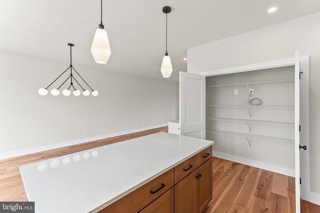 Building Photo - 734 S Matlack St