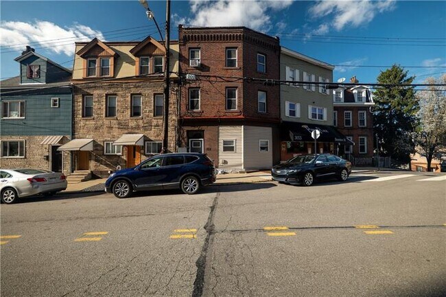 Building Photo - 3053 Brereton St