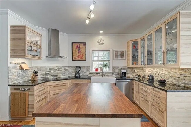 Building Photo - "Move-In Ready! Beautifully Finished 4-Bedroom Home with Fireplace, Spacious Living Areas & Deck"