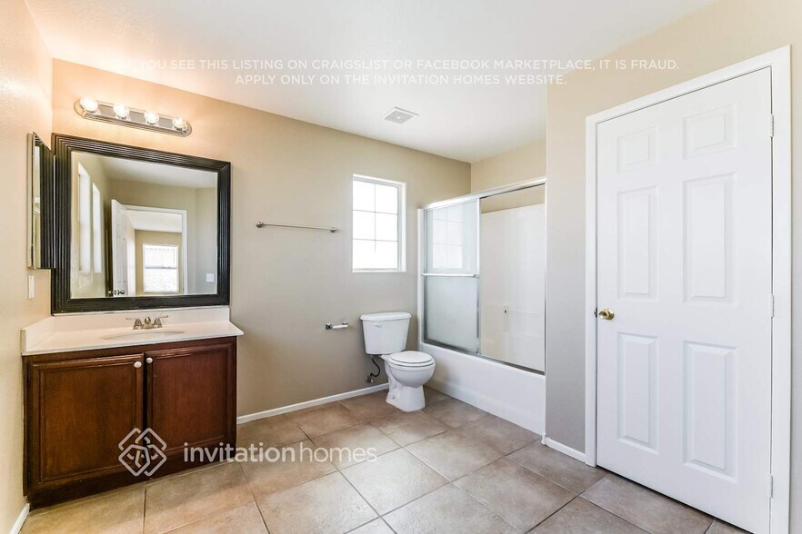 Building Photo - 11643 Autunno St