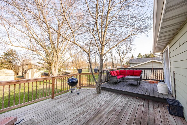 Building Photo - 12755 S Elizabeth Dr