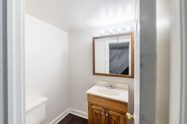 Building Photo - 235 W 110th St